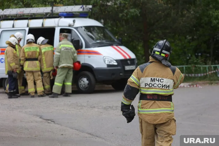 МЧС спаси одного сотрудника из горящего в Подмосковье НИИ