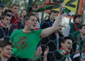 Футбольные фанаты отправились добровольцами на Донбасс