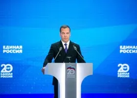 Медведев: Украина потеряла последний шанс на вступление в НАТО