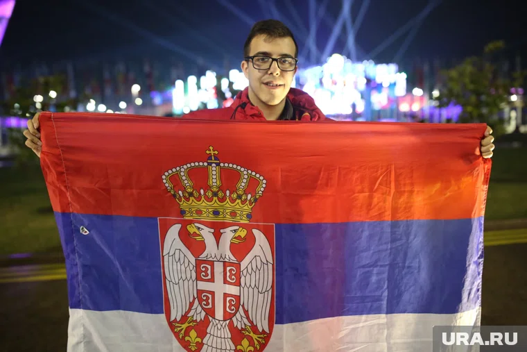 Школьники из ЯНАО принимают участие в патриотической экспедиции в Сербии