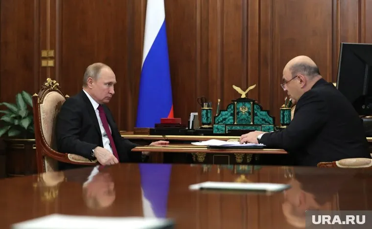 Владимир Путин поручил правительству РФ разработать план по противодействию штамму «Омикрон»