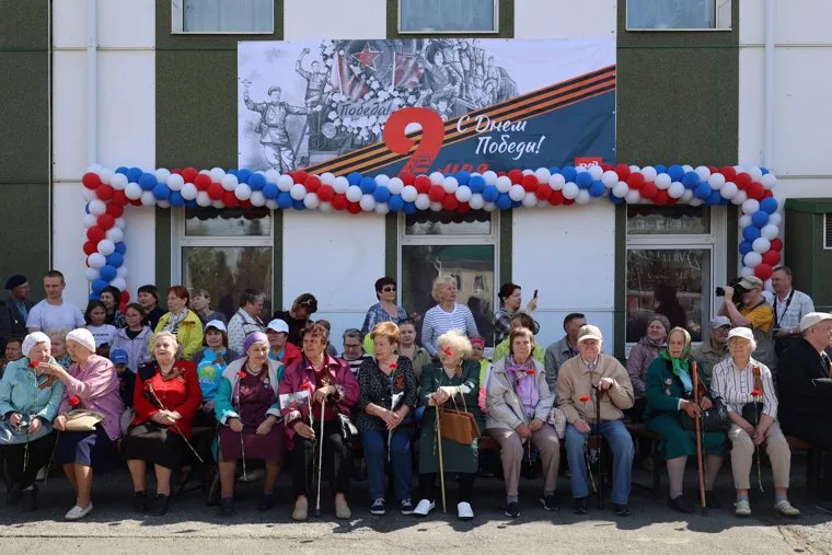 Эшелон победы. Курган