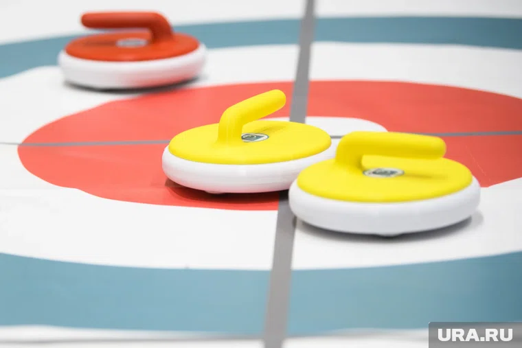 Соревнования по керлингу прошли в Кургане