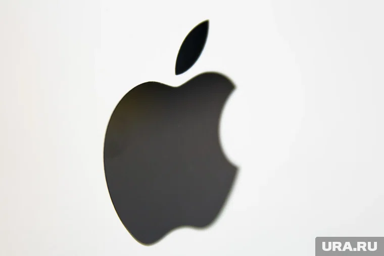 Компания Apple «крайне политизированно» относится к российским пользователям, заявил Шеремет