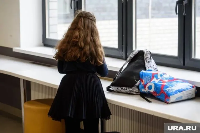 Школьнице стало плохо во время урока