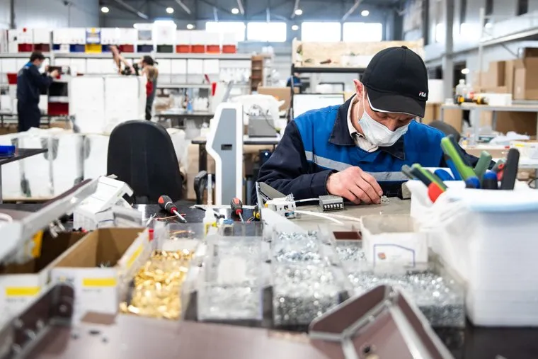 Завод по производству высокотехнологичных противоэпидемических аппаратов. Екатеринбург