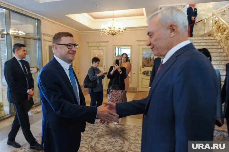 Алексей Текслер (слева) поддержал предложение Виктора Рашникова (справа) об отмене акцизов