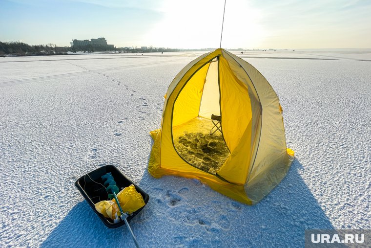 Выход на лед запрещен: опасная зимняя рыбалка в последний месяц весны в ЯНАО. Фото