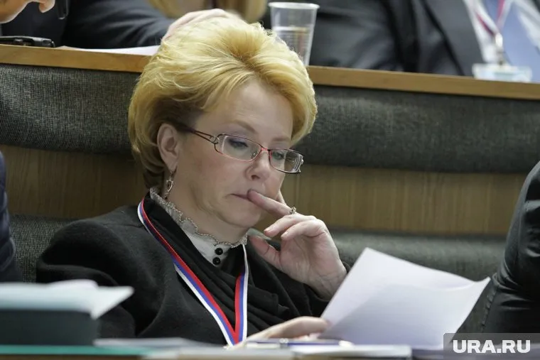 Вероника Скворцова отчитала главврачей за высокие зарплаты