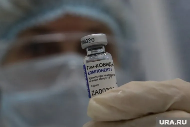 В инструкции вакцины предупредили о риске препарата для онкобольных