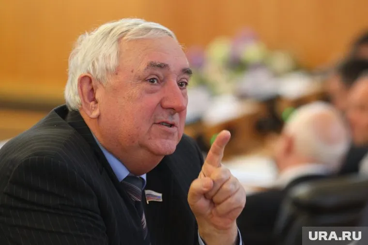 Степан Киричук будет получать заработную плату, работая депутатом гордумы