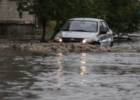 Сильный ночной ливень затопил центр Кургана