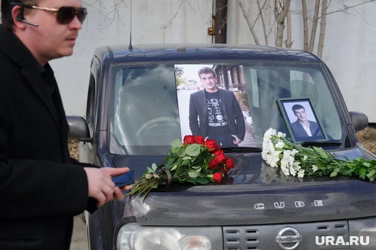 На прощание пришли родные и коллеги корреспондента