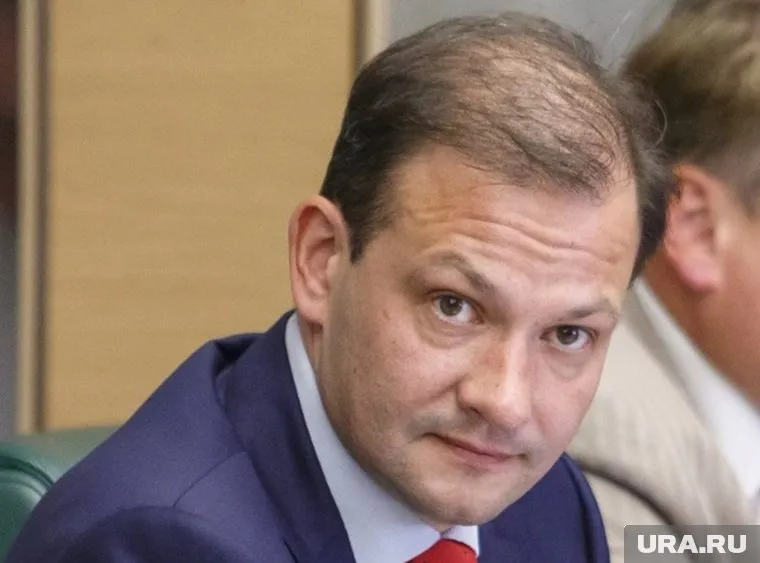 Сам Брилев ничего не знал о своем исключении из совета