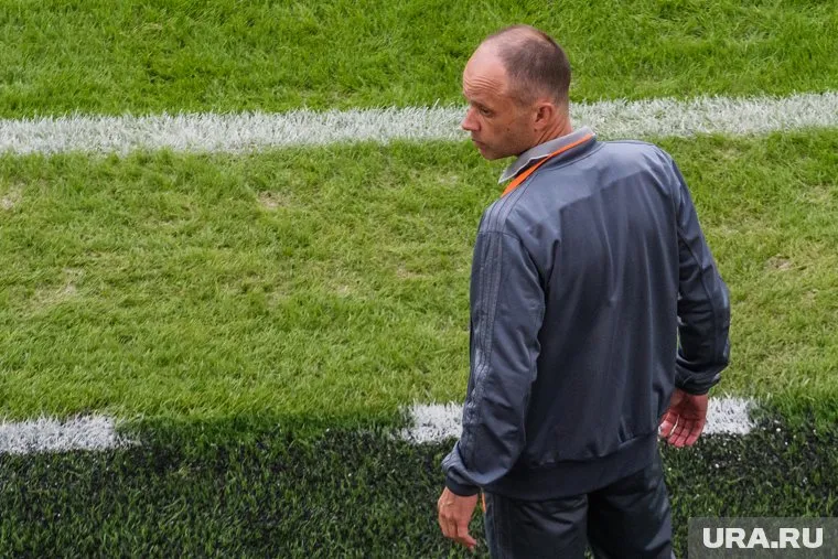 Дмитрий Парфенов оставил кресло главного тренера ФК «Урал» после поражения в полуфинале Олимп — Кубка России