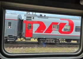 На месте схода поезда в Коми обнаружены тела двух человек