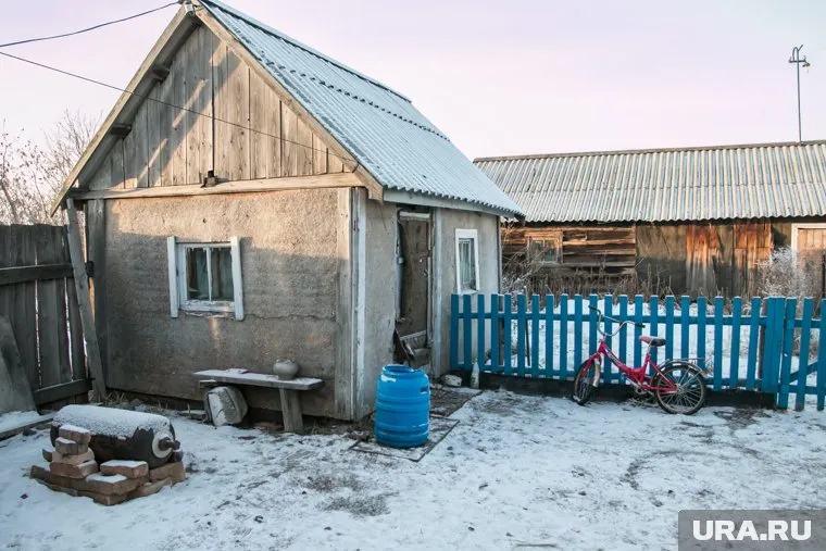 Подчиненные бесплатно работали на загородном участке своего начальника (архивное фото)
