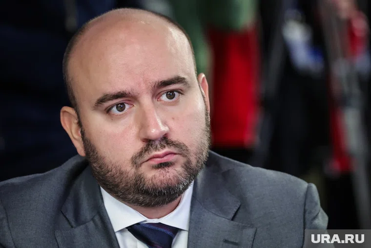 Самарский губернатор Федорищев ослабил позиции после скандала, сообщают политологи