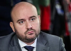 Политологи предрекают отставку самарскому губернатору, попавшему в новый скандал