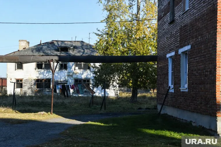 Здание поликлиники продается в умирающем поселке на севере Пермского края