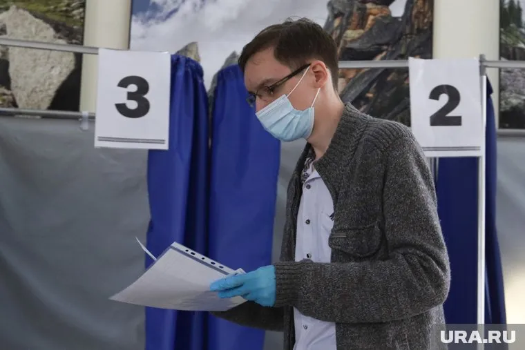 Поправки в Конституцию поддержали 77,9% россиян