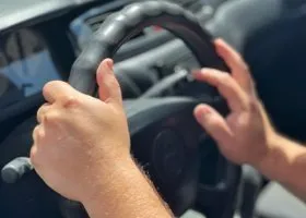 Курганцы бесплатно подвозят друг друга из-за отсутствия автобусов