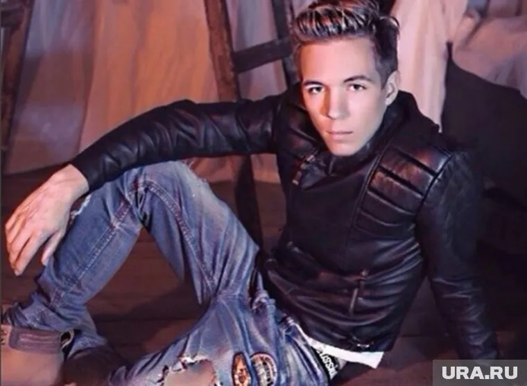 Андрей Бородин был участником программ Comedy Club, «Голос», «Званый Ужин» и других