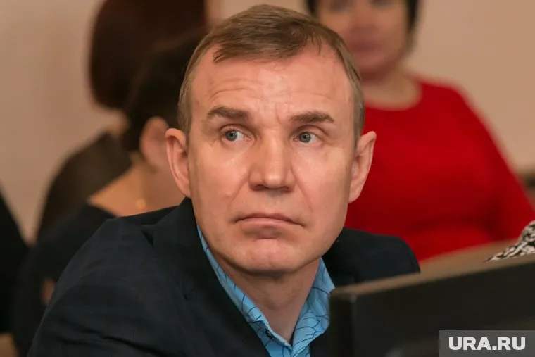 Учитель Кочеулов оспаривает в суде приказ об отстранении от работы из-за заключения психиатров