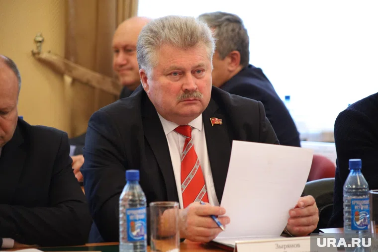 Руководство КПРФ заинтересовалось работой курганского обкома, которым управляет Виктор Зырянов