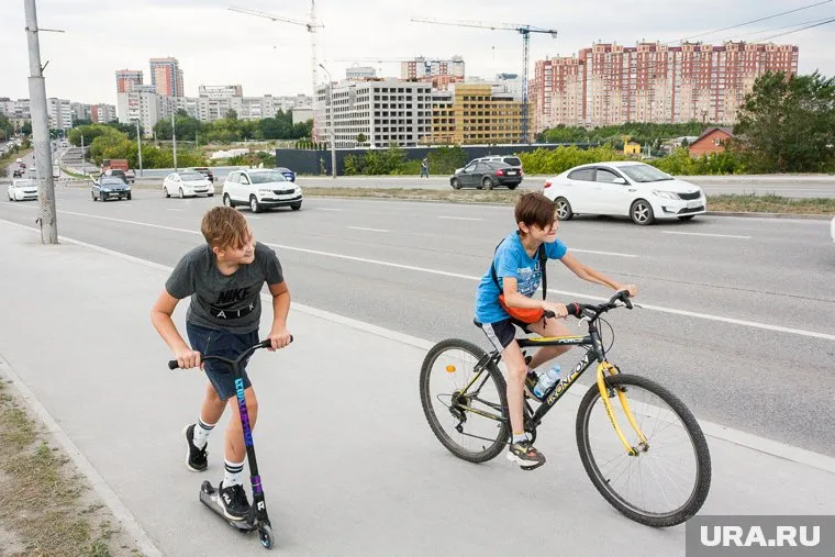 5-летний ребенок упал с велосипеда и получил травму