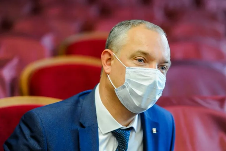 Вручение мандатов кандидатам, победившим на выборах в законодательное собрание. Челябинск