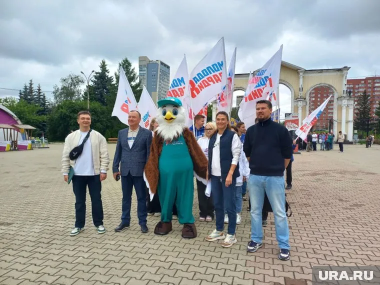 Начался День молодежи с шествия с Алексеем Орловым