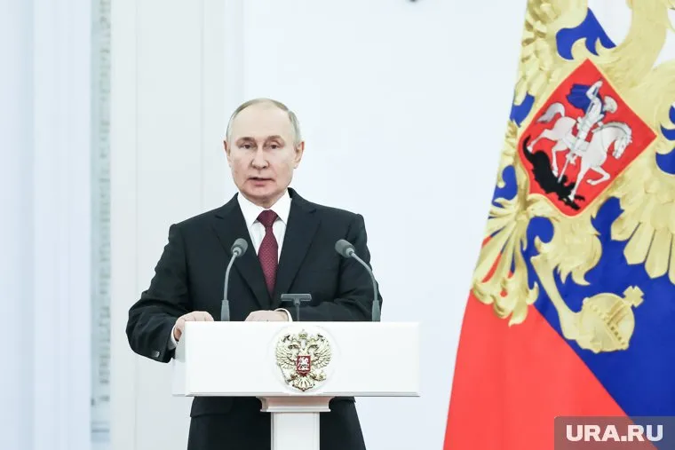 Путин наградил двух ямальцев