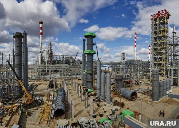 О невыплате зарплаты рассказали рабочие генподрядчика строительства Антипинского НПЗ