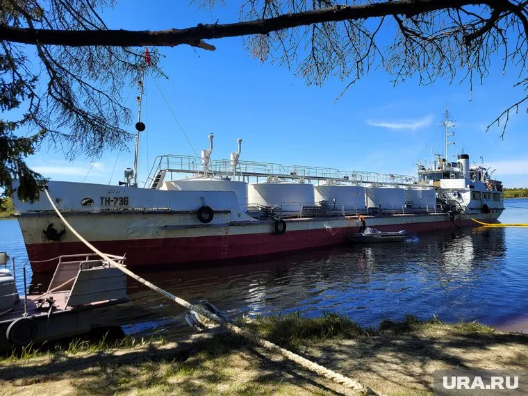 Топливо доставляется водным путем