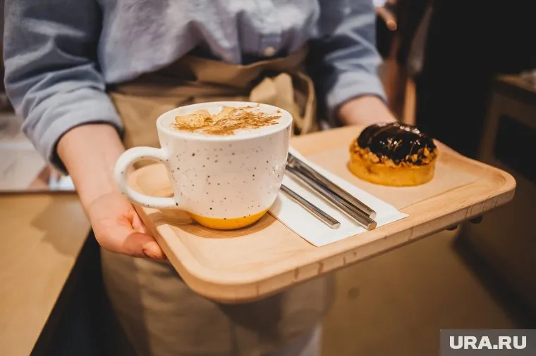 Американские ученые доказали, что завтракать лучше до 8:30.