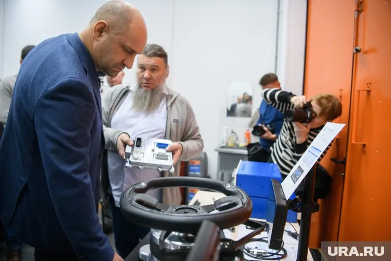 Артем Жога продолжает знакомиться с оборонными предприятиями Урала (архивное фото)