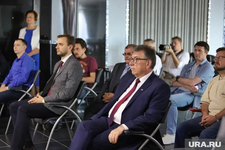 О новых путях заработка рассказал директор аэропорта Дмитрий Коваленко