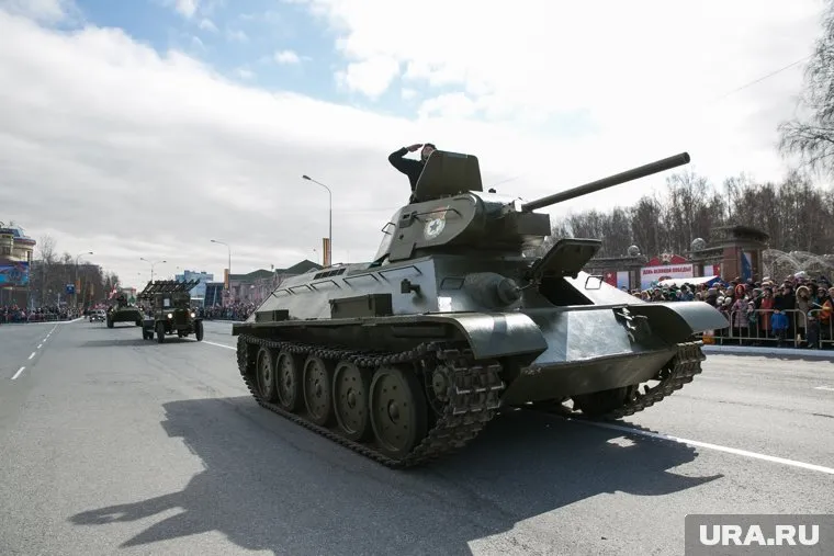 Священник считает «верхом абсурда» чудеса во время танковых сражений