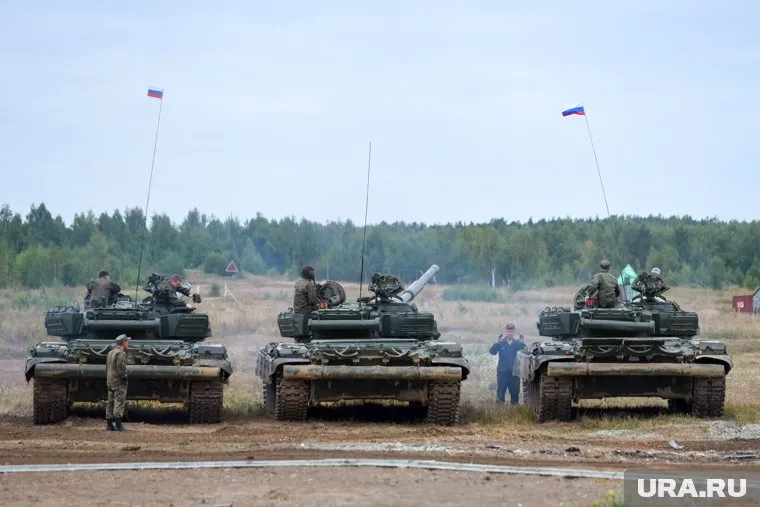 С помощью дронов танкисты практикуют стрельбу с закрытых огневых позиций