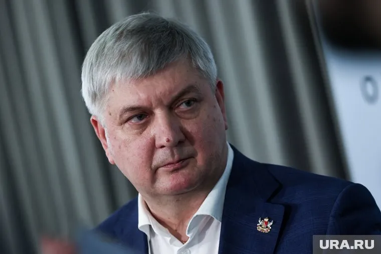 На месте происшествия с БПЛА в Воронеже продолжают работать все спецслужбы, заявил Александр Гусев