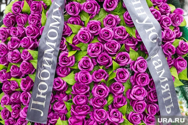 На церемонии прощания присутствовал глава региона Вячеслав Гладков