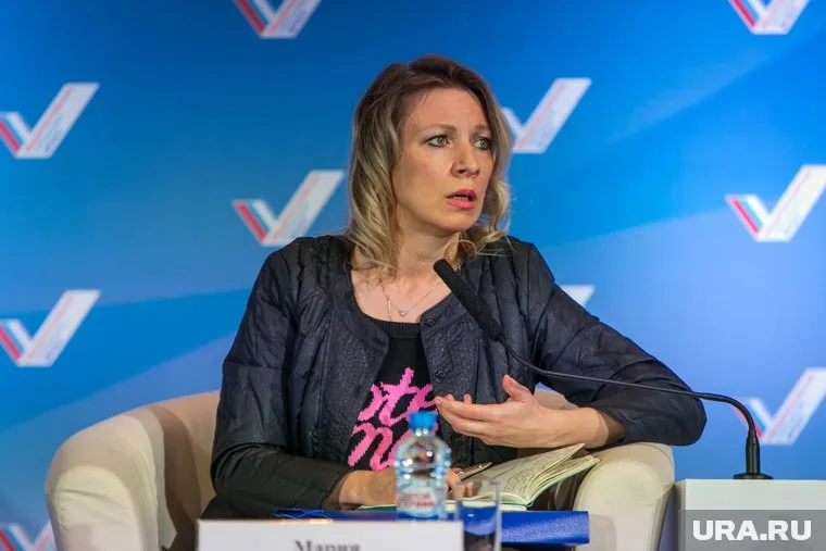 По словам Захаровой, Великобритании пора прекратить заниматься политическим театром