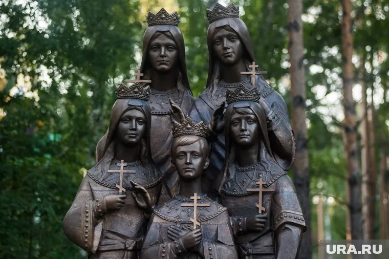 В третьем томе расследования СК РФ описаны улики, найденные в Ганиной Яме