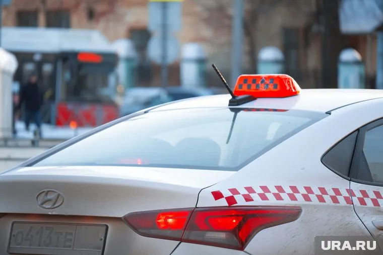 Курганцы узнали, как можно сэкономить на поездках такси