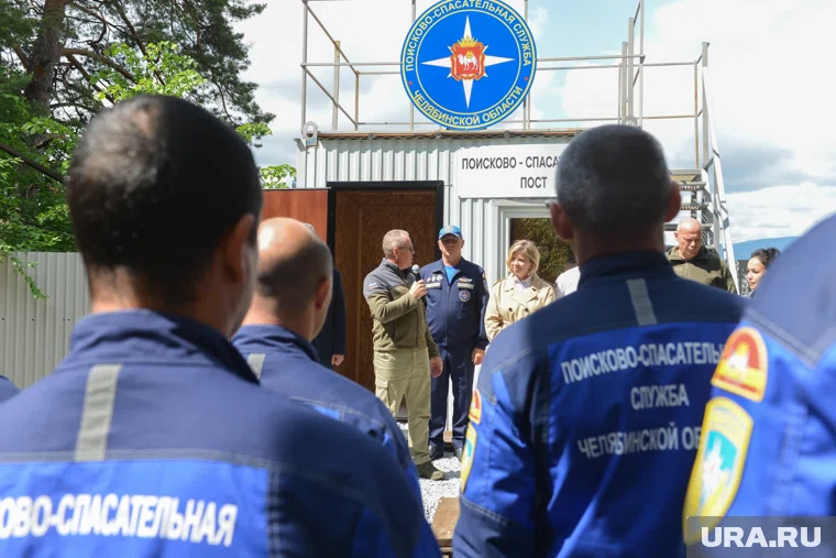 Спасатели нашли четырех туристов, пропавших в Крыму.