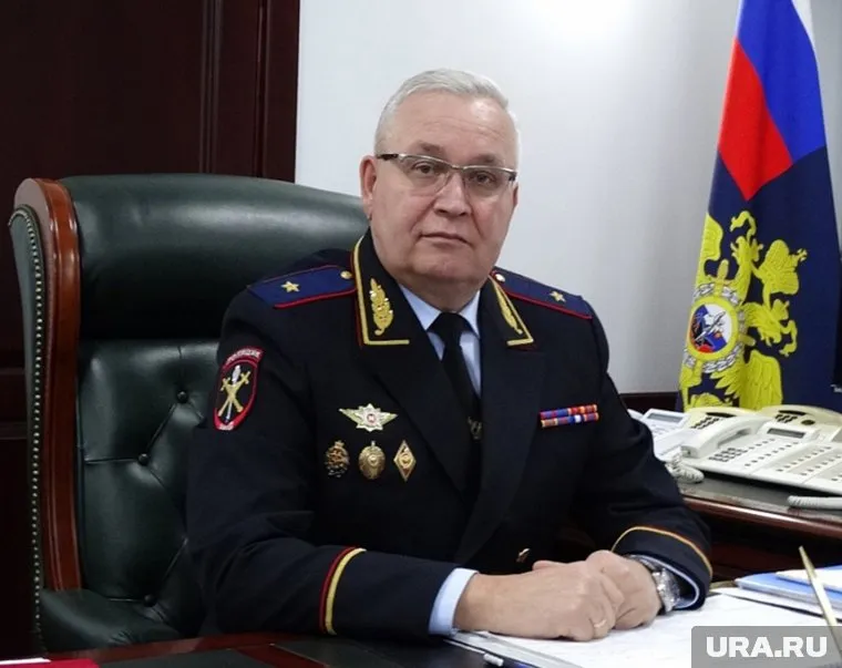Александр Мешков выходит на работу в Екатеринбурге