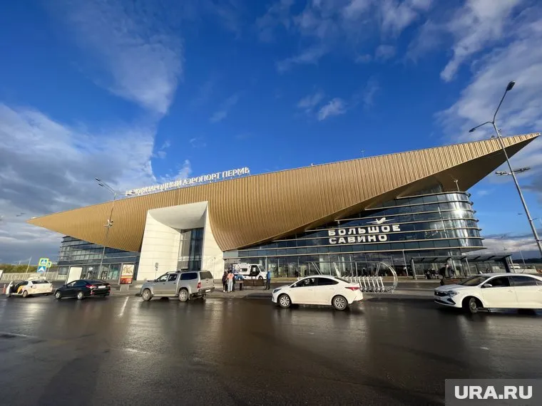 Аэропорт закрыт до эвакуации самолета