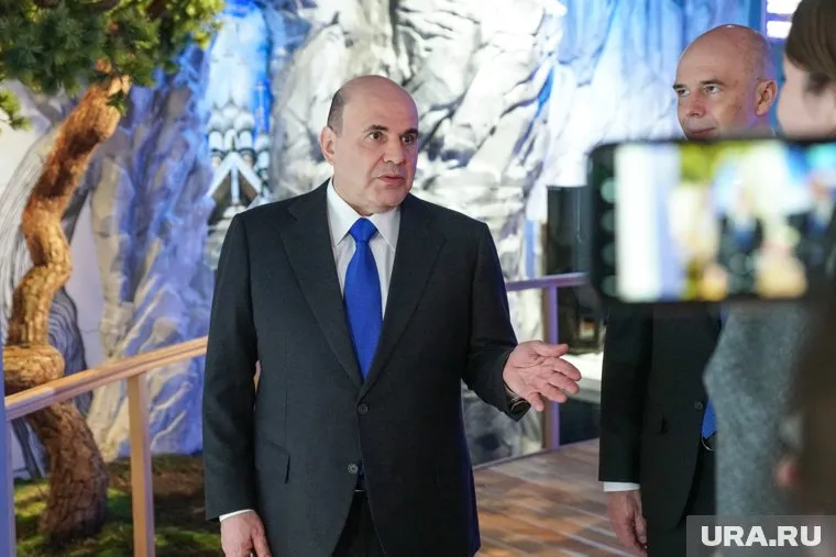 Мишустин подчеркнул, что любые задержки в выплатах недопустимы