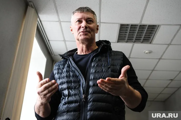 Суд над Евгением Ройзманом* стартует 26 апреля